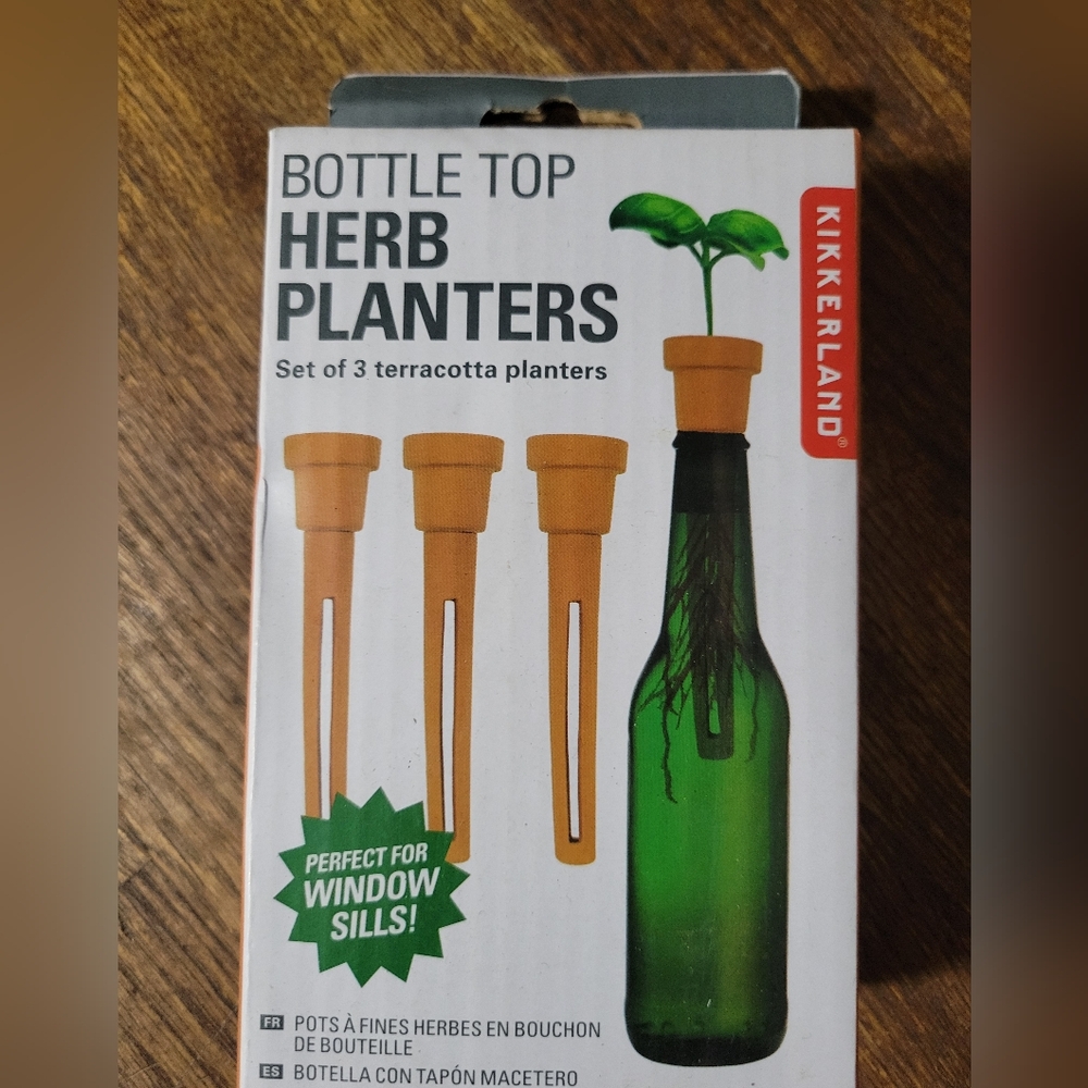 Kikkerland Terracotta Bottle Planters